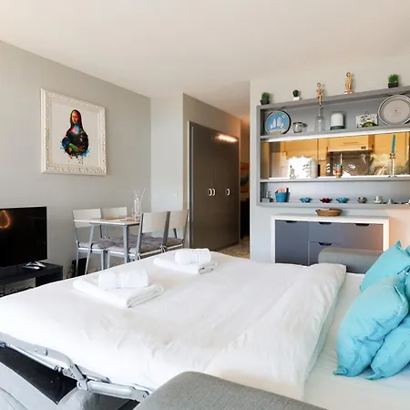 Belle Vue Centre Juan Les Pins, Avec Gardien ,parking Prive, 4 Pers, Front De * Antibes