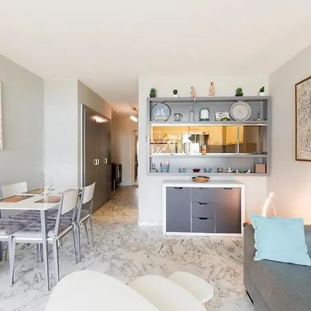 Apartamento Belle Vue Centre Juan Les Pins, Avec Gardien ,parking Prive, 4 Pers, Front De Antibes