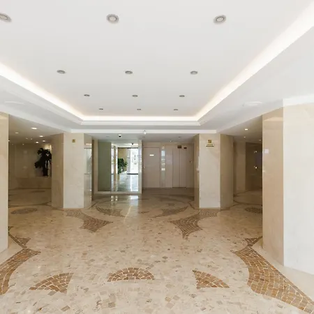 Belle Vue Centre Juan Les Pins, Résidence Avec Gardien ,parking Prive, 4 Pers, Front De Appartement