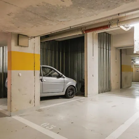 Apartamento Belle Vue Centre Juan Les Pins, Avec Gardien ,parking Prive, 4 Pers, Front De *